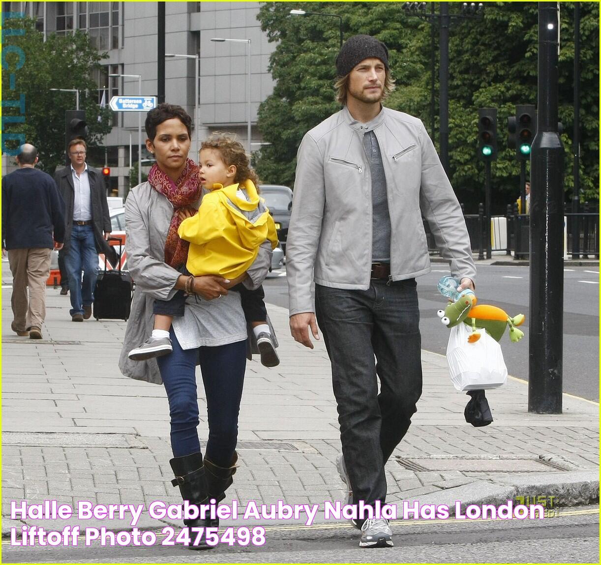 Halle Berry & Gabriel Aubry Nahla Has London LiftOff! Photo 2475498