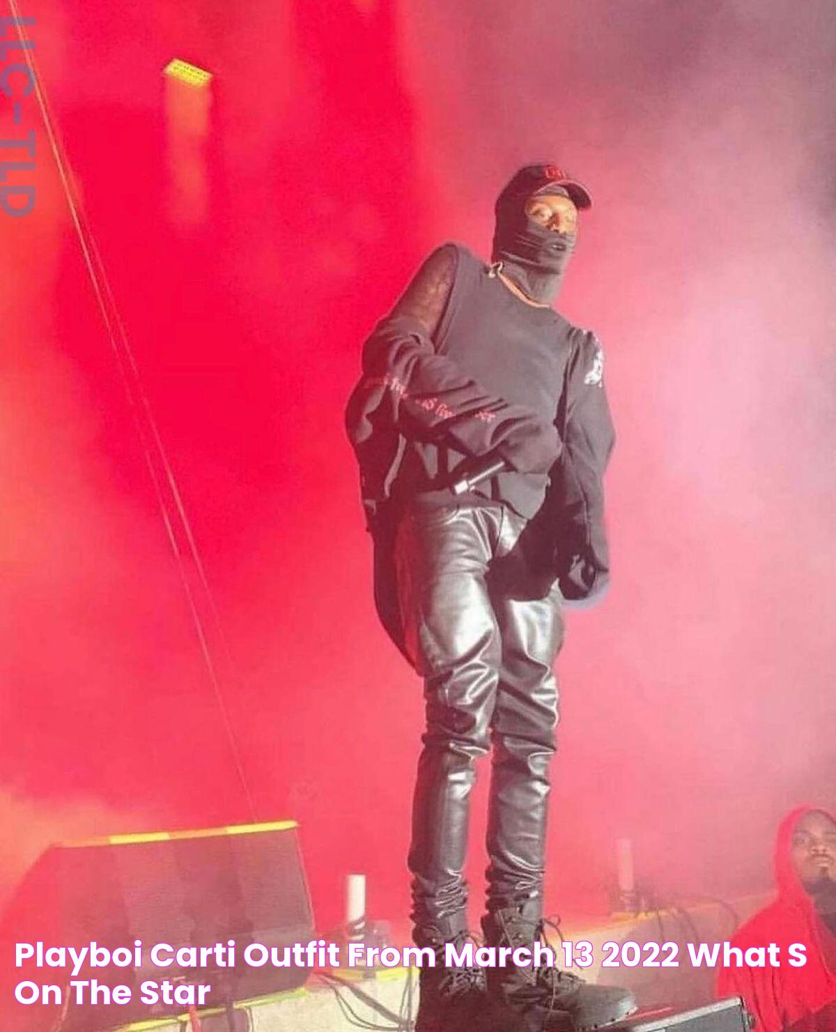 Playboi Carti Outfit from March 13, 2022 WHAT’S ON THE STAR?